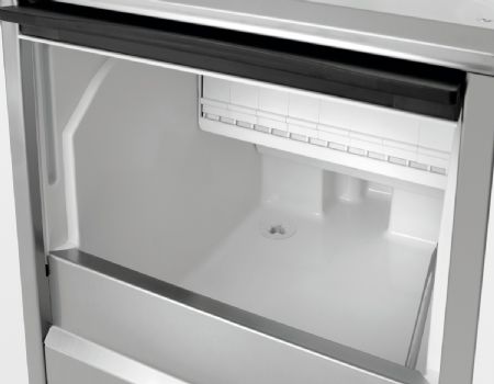 Machine à Glaçons PRO B 28 Plus glaçons coniques pleins, réserve de 28 kg et production de 28 kg/24h - Bartscher - 104523