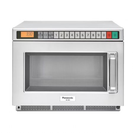 Four  micro-ondes 1800 W - 18 L et commandes digitales