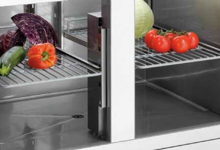 Saladette réfrigérée Table de préparation 900T2 2 portes 260 litres 0-10 °C - Bartscher - 200359