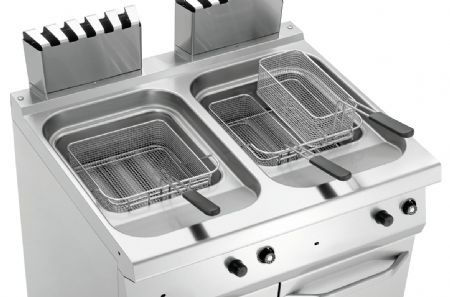 Friteuse professionnelle profondeur 700 gaz 700, L800, 2x15L, Gaz, sur pied, 2 cuves de 15 L, 30 kW - Bartscher - 2859271