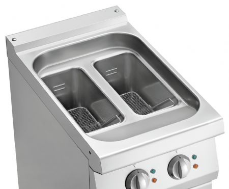 Friteuse professionnelle profondeur 700, L400, 2x9L, électrique, sur pied, 15 kW - Bartscher - 286925