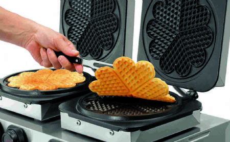 Gaufrier lectrique double pour gaufre cur avec affichage numrique - 600x470x225 mm