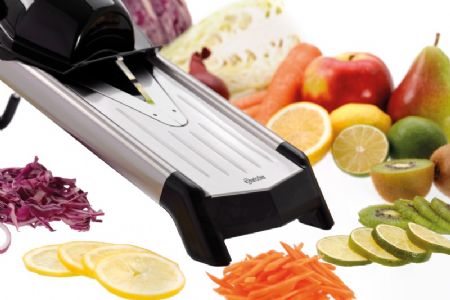 Mandoline noire avec 5 inserts de coupe