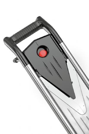 Mandoline noire avec 5 inserts de coupe