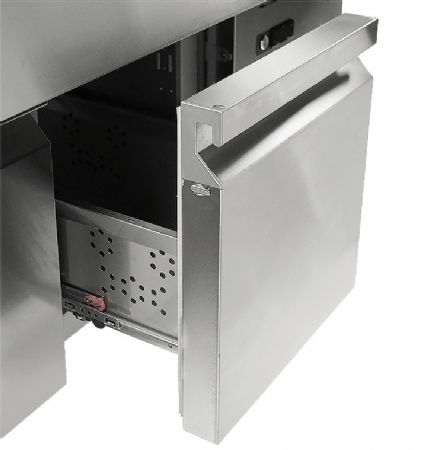 Table cocktail professionnelle réfrigérée 3 tiroirs GN 2/3 - Combisteel - 7083.0050