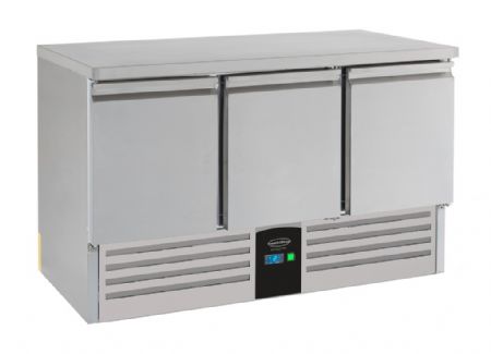 Table desserte réfrigérée 3 portes pleines 400 L positive - Combisteel - 7450.5115 Table desserte réfrigérée 3 portes pleines 400 L positive - Combisteel - 7450.5115