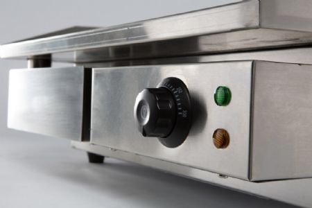 Plaque à snacker monophasé 3 kW à poser en inox surface lisse - Combisteel - 7455.1075