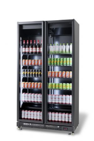 Réfrigérateur noir à 2 portes battantes vitrées avec un capacité de 850L