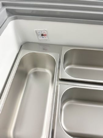 Vitrine réfrigérée de glacier 355 L avec 8 bacs de 5 L - Combisteel - 7472.0130