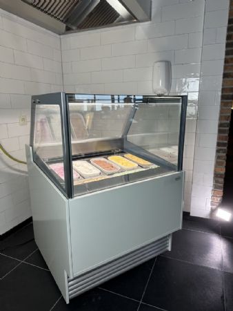 Vitrine réfrigérée de glacier avec 6 bacs de 5 litres - Combisteel - 7487.0250