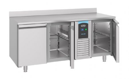 Table desserte réfrigérée 3 portes pleines 474 L - Combisteel - 7489.5405