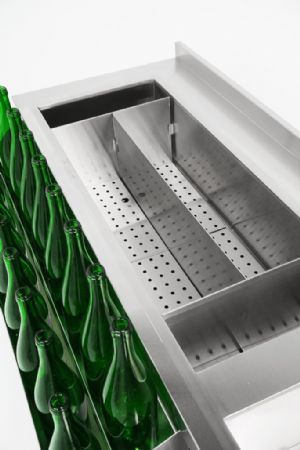 Table cocktail professionnelle avec puits à glace et speedrail - Combisteel - 7490.0405