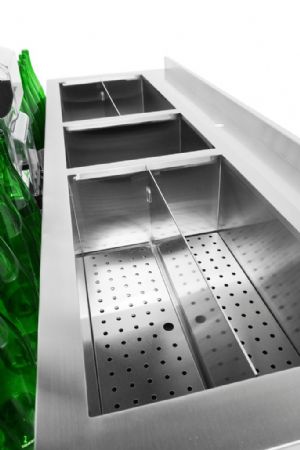 Table cocktail professionnelle avec 2 bacs à glace et speedrail - Combisteel - 7490.0410