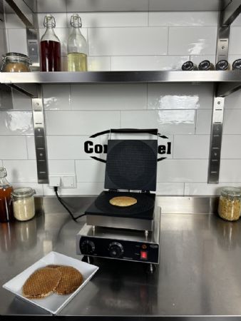 Gaufrier professionnel Monophasé acier inoxydable gaufres au sirop rondes 250x250x3 mm - Combisteel - 7540.0045
