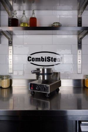 Gaufrier professionnel Monophasé acier inoxydable 4 gaufres cœur 87x80x14 mm - Combisteel - 7540.0050