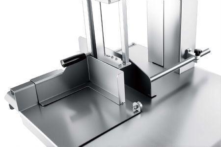 Scie à os professionnelle en inox 0,75 kW monophasée avec lame 1650 mm - Combisteel - 7541.0035