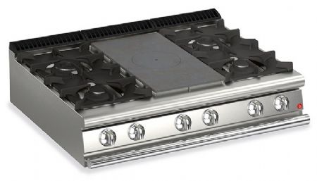 Fourneau à plaque de cuisson à poser 4 feux vifs + 1/2 Plaque coup de feu - Gamme Queen 900 - Baron - 90QTPMG123 Fourneau à plaque de cuisson à poser 4 feux vifs + 1/2 Plaque coup de feu - Gamme Queen 900 - Baron - 90QTPMG123
