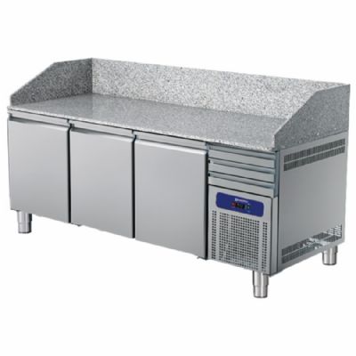 Table à pizzas 3 portes 3 tiroirs EN - plage de température -2/+8°C - 2150 mm Table à pizzas 3 portes 3 tiroirs EN - plage de température -2/+8°C - 2150 mm