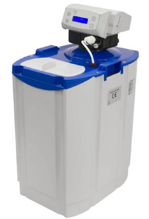 Adoucisseur d'eau volumétrique - réservoir d’une capacité de 8 L