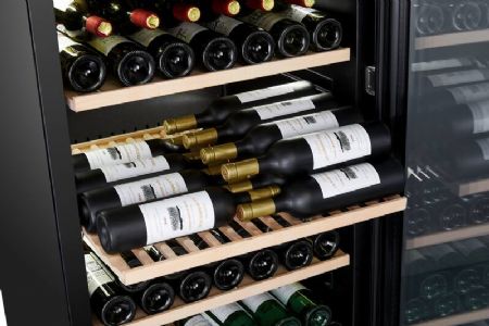 Cave  vins de vieillissement controlable  distance 1 porte vitre - 181 bouteilles