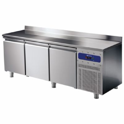 Table froide inox 3 portes GN 1/1 avec dosseret température -2/+8°C Table froide inox 3 portes GN 1/1 avec dosseret température -2/+8°C