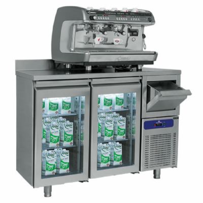 Table froide 2 portes vitrées avec dosseret GN 1/1 température -2/+8°C Table froide 2 portes vitrées avec dosseret GN 1/1 température -2/+8°C