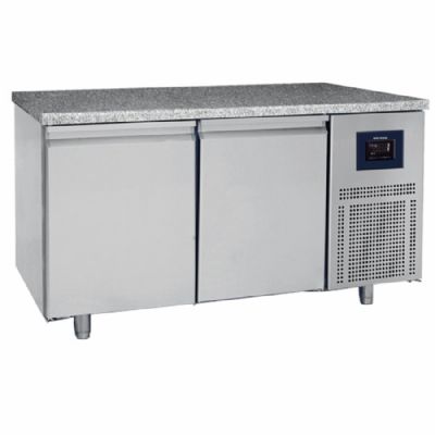 Table froide pâtissière 2 portes plan granit 600x400 avec plage -2/+8°C Table froide pâtissière 2 portes plan granit 600x400 avec plage -2/+8°C