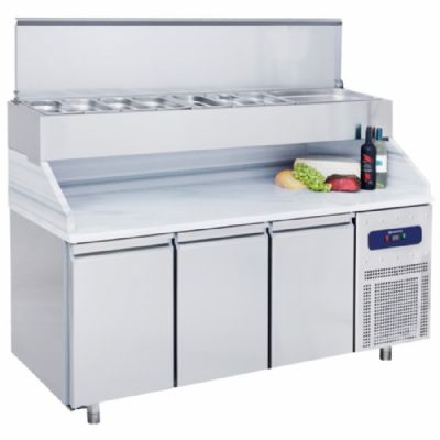 Table à pizza 3 portes inox avec présentoir réfrigéré 10x GN 1/3 Table à pizza 3 portes inox avec présentoir réfrigéré 10x GN 1/3