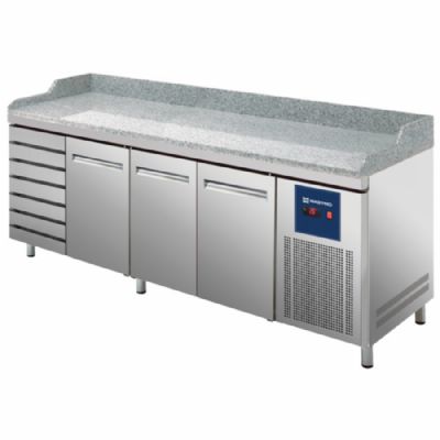 Table à pizza en inox 3 portes 7 tiroirs 600x400 mm plage de température 0/+8°C Table à pizza en inox 3 portes 7 tiroirs 600x400 mm plage de température 0/+8°C