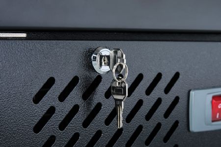 Cave à vin professionnelle noire 1 porte vitrée sans cadre 293 L 11 clayettes +5/+14°C - Coolhead - CW 380FZ