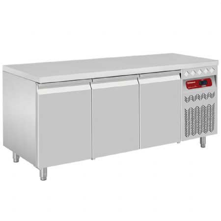 Table desserte réfrigérée ventilée 3 portes pleines GN 1/1, 405 L, positive - Diamond Promo - DT178/P9 Table desserte réfrigérée ventilée 3 portes pleines GN 1/1, 405 L, positive - Diamond Promo - DT178/P9