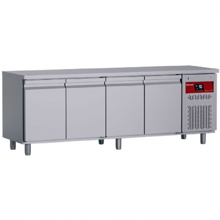 Table desserte réfrigérée ventilée 4 portes pleines GN 1/1, capacité 550 L - Diamond Promo - DT224/P9H Table desserte réfrigérée ventilée 4 portes pleines GN 1/1, capacité 550 L - Diamond Promo - DT224/P9H