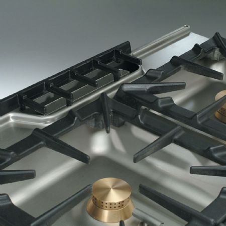 Fourneau profondeur 700 électrique, 4 plaques carrées, four GN 2/1, 16.4 kW - Diamond - E17/4PQF8-N