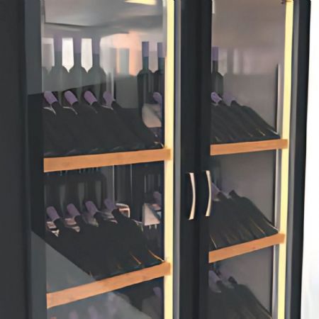 Cave à Vins 3 portes vitrées Capacité 1852 L 18 étagères inclinables - Coreco - EBRW-2003-NI