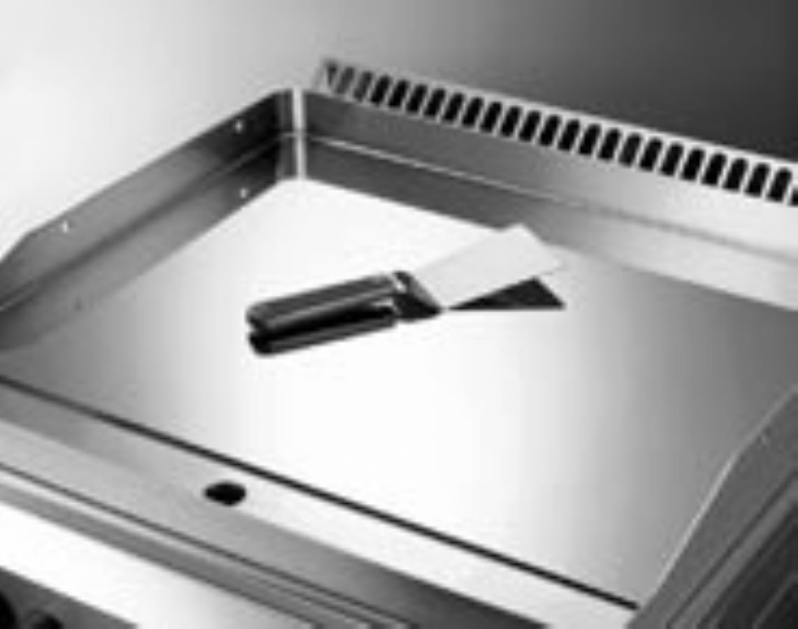 Plaque � snacker �lectrique surface lisse � poser - largeur 600mm et profondeur 600mm