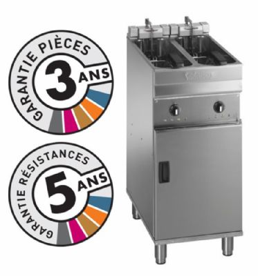 Friteuse électrique sur coffre inox commandes manuelles avec 2x8 L puissance 22 kW Friteuse électrique sur coffre inox commandes manuelles avec 2x8 L puissance 22 kW