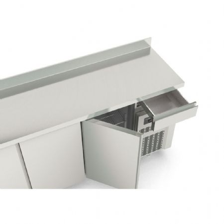 Table desserte réfrigérée positive 4 portes pleines avec tiroir neutre et dosseret 684 L - Coreco - FSR-250-S