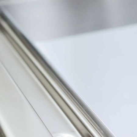 Plaque de cuisson gaz lisse au chrome dur  poser