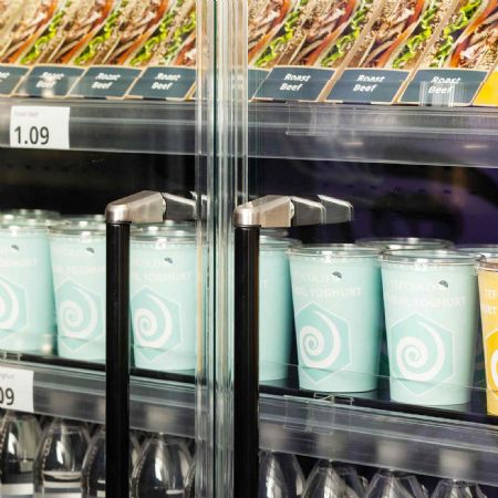 Vitrine murale de supermarché réfrigérée noire 2 portes vitrées positive - Tefcold - Galaxy+ GP14FGD Maxi Black