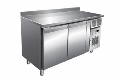 Table froide négative inox avec dosseret 2 portes température -10/-20°C capacité 313 L Table froide négative inox avec dosseret 2 portes température -10/-20°C capacité 313 L