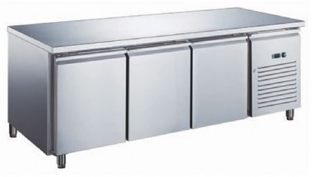 Table desserte négative professionnelle 3 portes 417 L - Furnotel - GN3101BTX