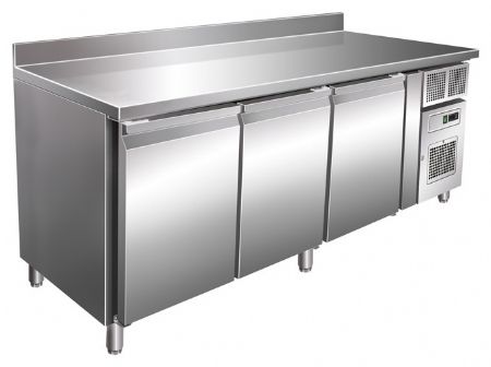 Table desserte réfrigérée positive 464 L - Avec dosseret - 3 portes - Avec groupe logé - Nosem - GN3201TN Table desserte réfrigérée positive 464 L - Avec dosseret - 3 portes - Avec groupe logé - Nosem - GN3201TN