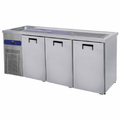 Comptoir à bière 3 portes pour fûts 50 L avec plage de température -2/+8°C - 700 x 2100 x 9960 mm Comptoir à bière 3 portes pour fûts 50 L avec plage de température -2/+8°C - 700 x 2100 x 9960 mm