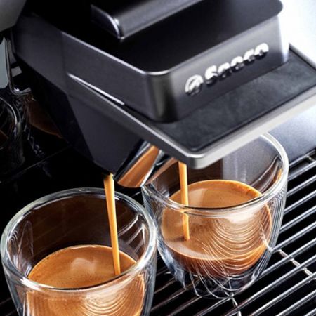 Machine  caf professionnelle  mousseur intgr  1,1 kg  cran tactile
