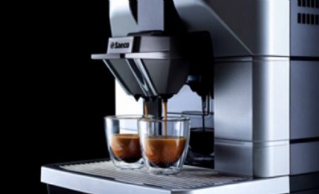 Machine  caf professionnelle  mousseur intgr  1,1 kg  cran tactile  80 tasses/24h