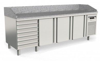 Table  pizza inox froid positif dessus granit 5 bacs 600x400 avec 3 portes et 7 tiroirs neutres - 2545x800x850 mm