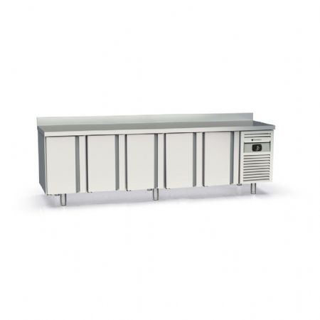 Table desserte réfrigérée positive 5 portes pleines capacité 686 L - Coreco - MRGF-300