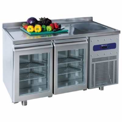 Table froide inox 2 portes vitrées avec dosseret température -2/+8°C Table froide inox 2 portes vitrées avec dosseret température -2/+8°C