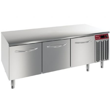 Soubassement réfrigéré 3 tiroirs GN 1/1, 1600x700x570/610 mm, positif - Diamond Promo - N77/R316G-9B Soubassement réfrigéré 3 tiroirs GN 1/1, 1600x700x570/610 mm, positif - Diamond Promo - N77/R316G-9B