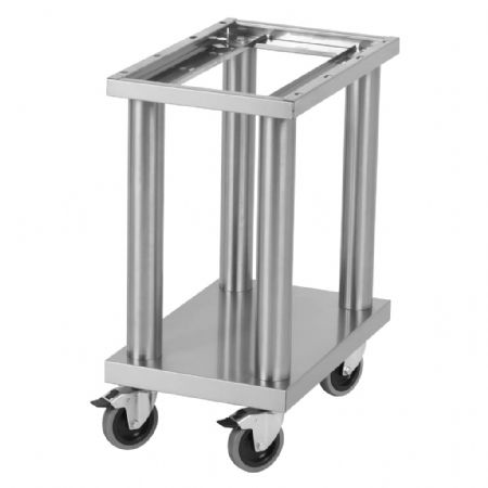 Soubassement mobile ajouré sur roulettes avec ossature apparente